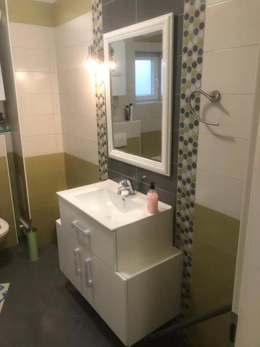 Apartman Arena-Velesajam Vito ザグレブ エクステリア 写真