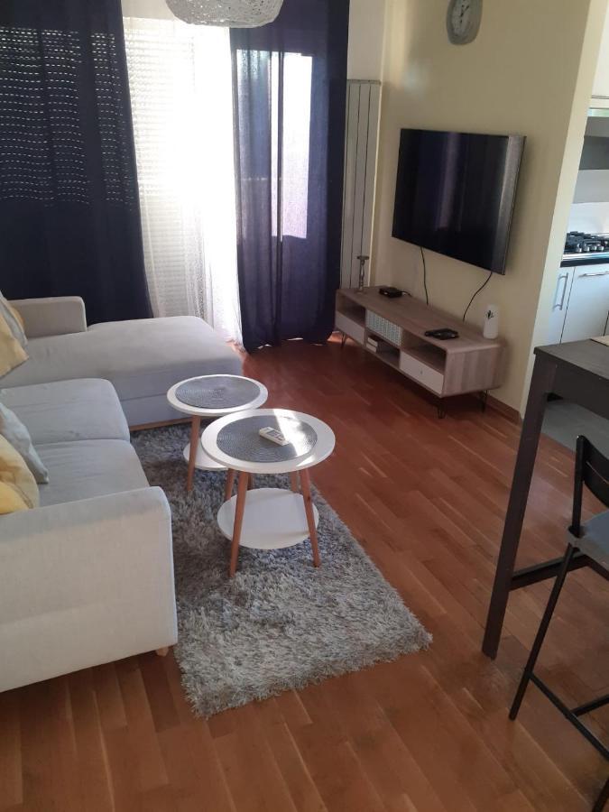 Apartman Arena-Velesajam Vito ザグレブ エクステリア 写真